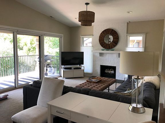 2nd image of 16 Abbey Villa Cir Unit H