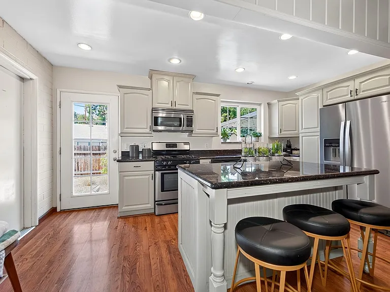 11164 Yardley Pl — Photo 7