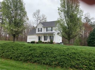 7101 Holly Glen Ct, Stokesdale, NC 27357