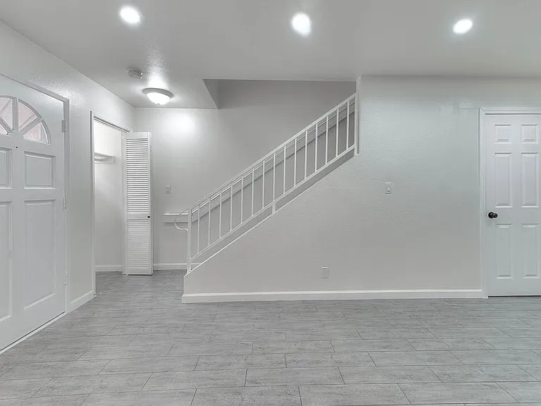 13810 Funston Ave — Photo 11