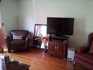 3rd image of 325 Creekside Dr