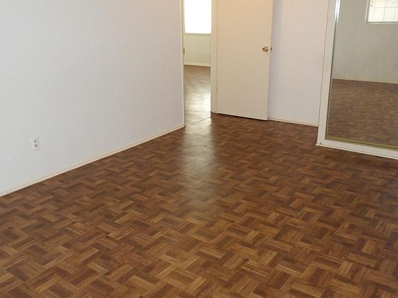4th image of 2611 Muscatel Ave #13A