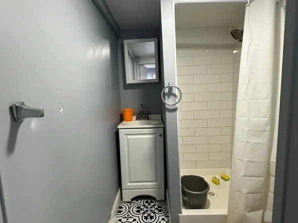 38 Spruce Street image 4 of 11