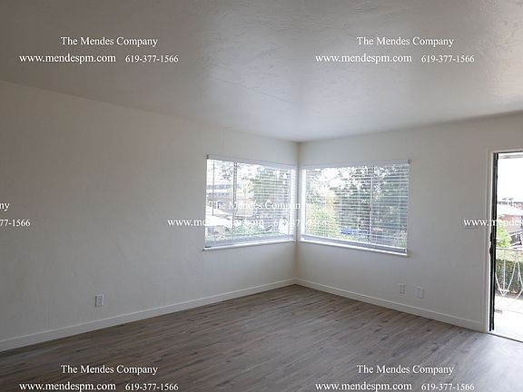 4th image of 4443 Menlo Ave #1/2