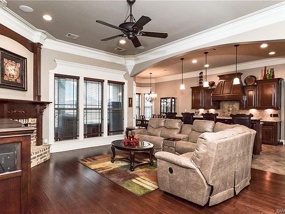 3rd image of 158 Yopp Cir