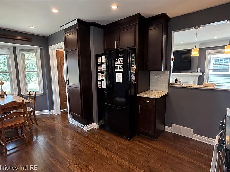 2990 Oakshire Ave — Photo 7
