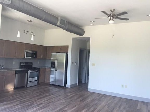 5th image of 1124 Galveston Ave #D
