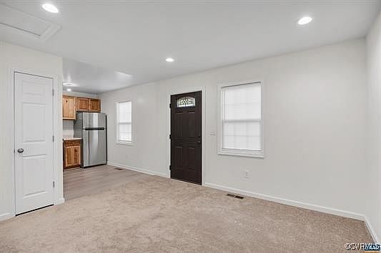 5th image of 325 Louisa Ave