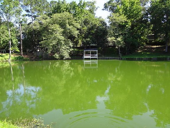 4th image of 102 Woodlake Dr #102