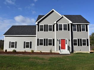 3 Hathaway Ln, Pepperell, MA 01463
