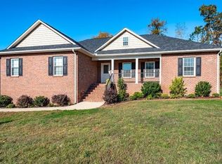 75 Linkside Ln, Hickory, NC 28601