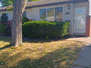 1303 Windham St, Westland, MI 48186