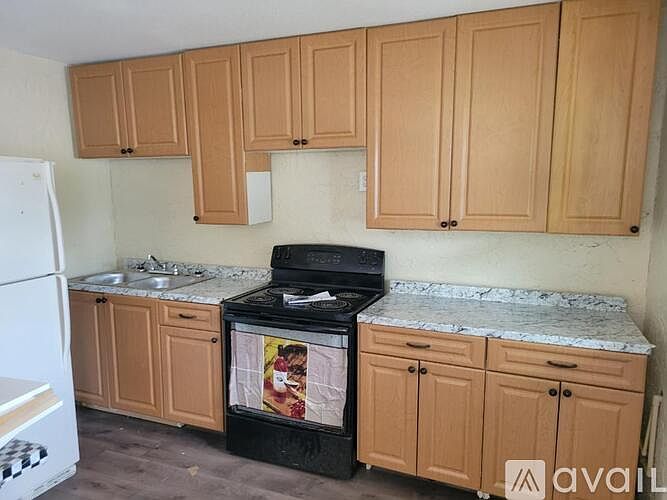 2nd image of 1200 NE 12th St Unit B