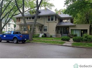 320 Division St, Elgin, IL 60120