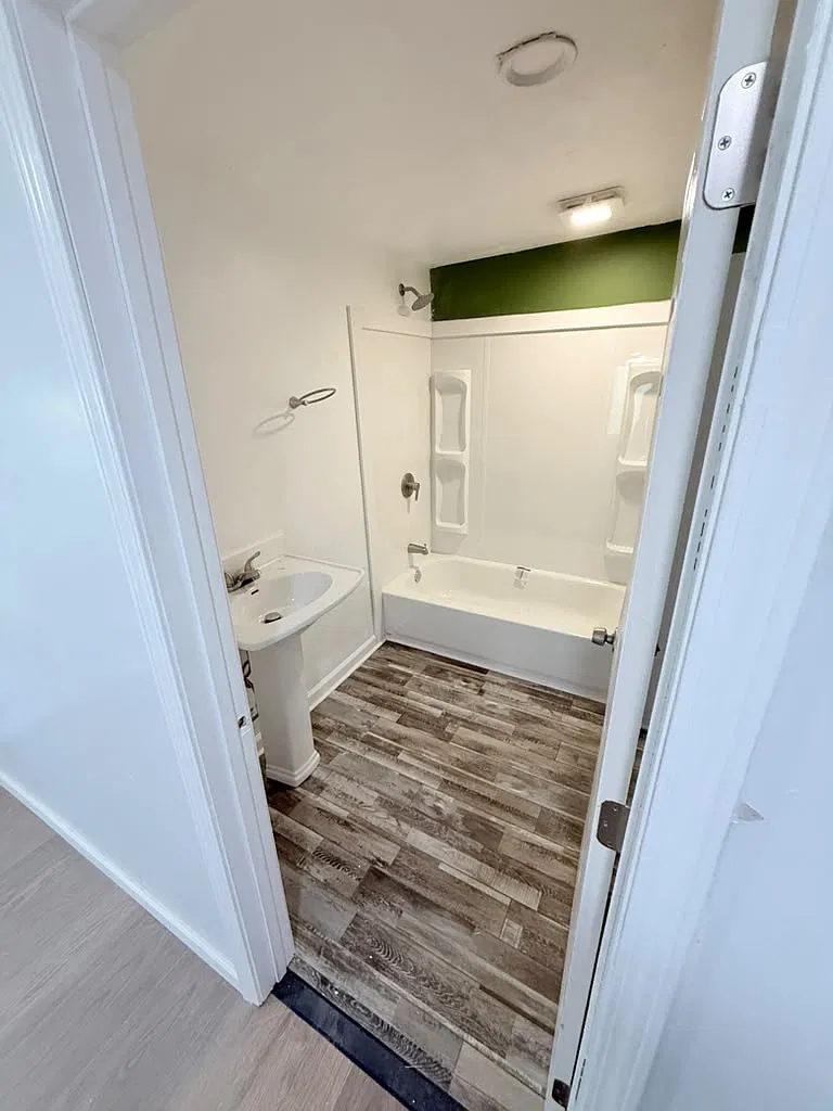 3 bed, 1456 sqft, $1,250 — Photo 3