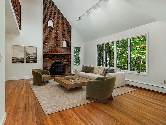 3rd image of 3 Sargent Rd