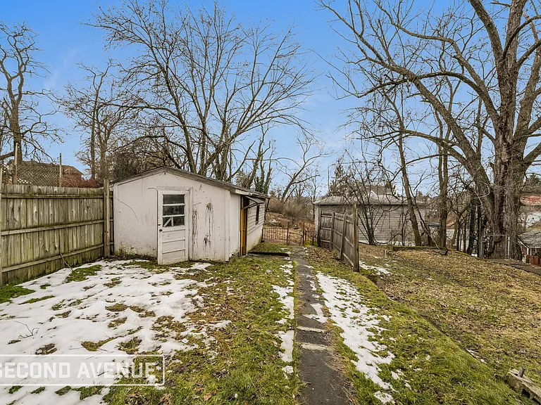 7645 Highland Ave — Photo 20