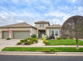 1914 N Greenfield Ave, Clovis, CA