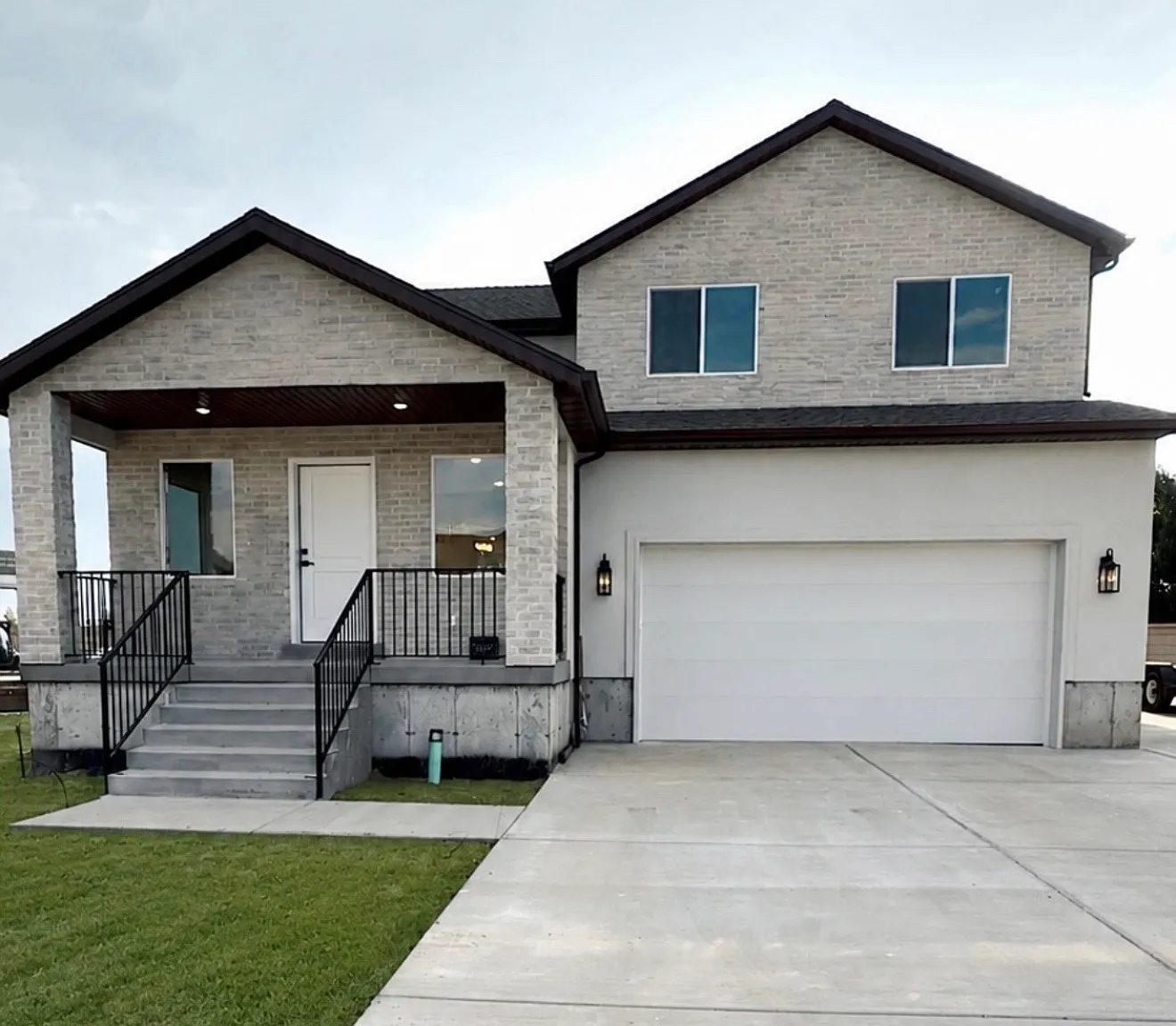 286 S 1400 W — Photo 1