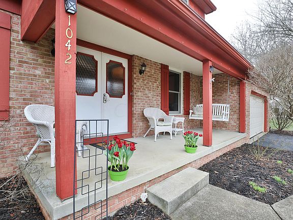 3rd image of 1042 Autumn Meadows Dr