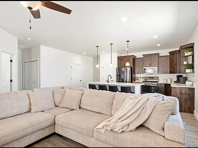 2305 S 630 W — Photo 18
