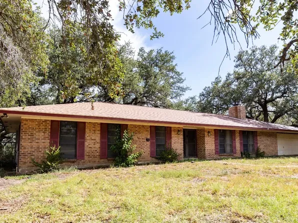 4118 Coughran Rd, Pleasanton, TX 78064