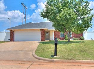 210 W Mitchell Dr, Kingfisher, OK 73750