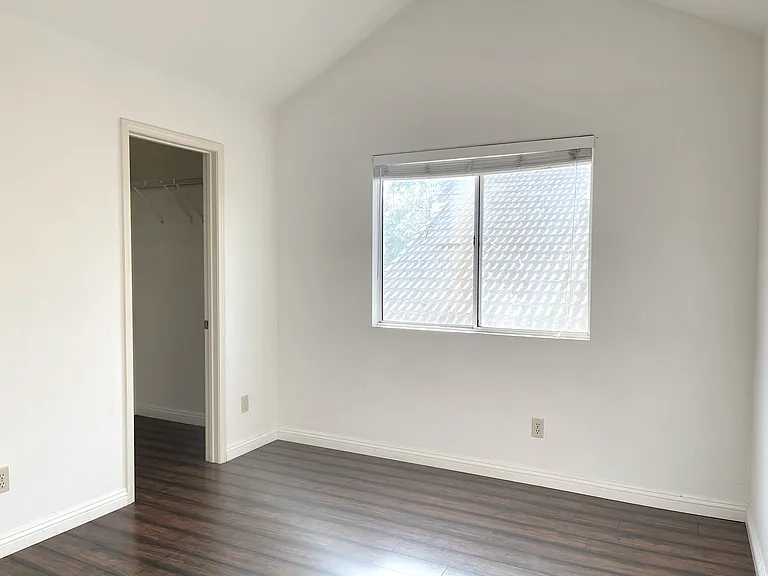 2985 Amber Dr — Photo 44