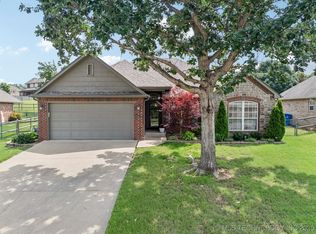 4609 N Redbud Ave, Broken Arrow, OK 74012