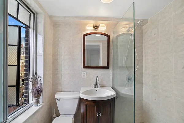 Sold by Compass | media 6