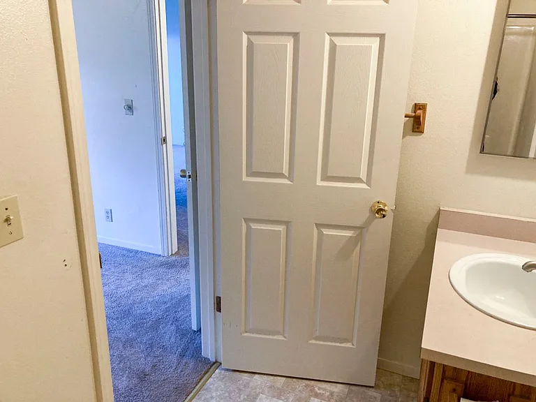 2025 Thiel Ave — Photo 15