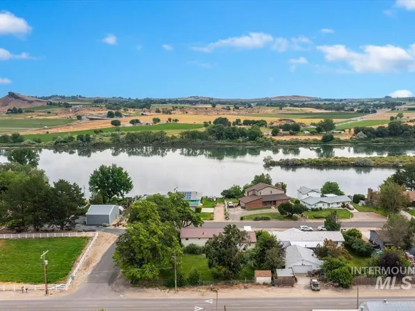 302 River View Dr, Marsing, ID 83639