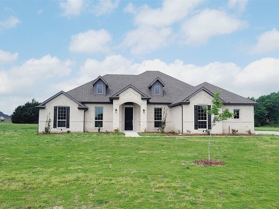 1st image of 661 Wales Ct