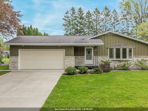 324 S Parkway Dr, Brillion, WI 54110