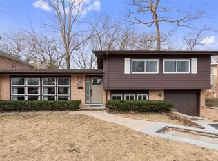 2776 Marl Oak Dr, Highland Park, IL