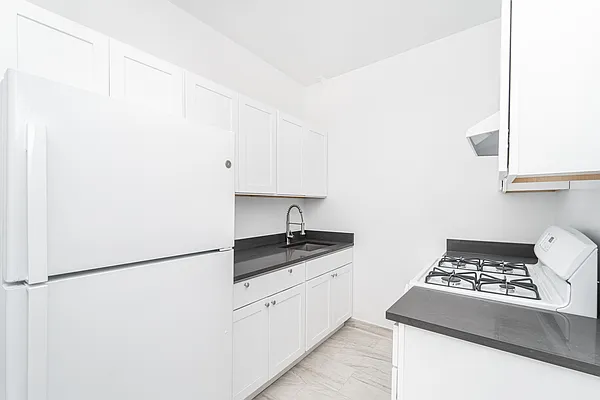 Rented by Modern Spaces | media 17