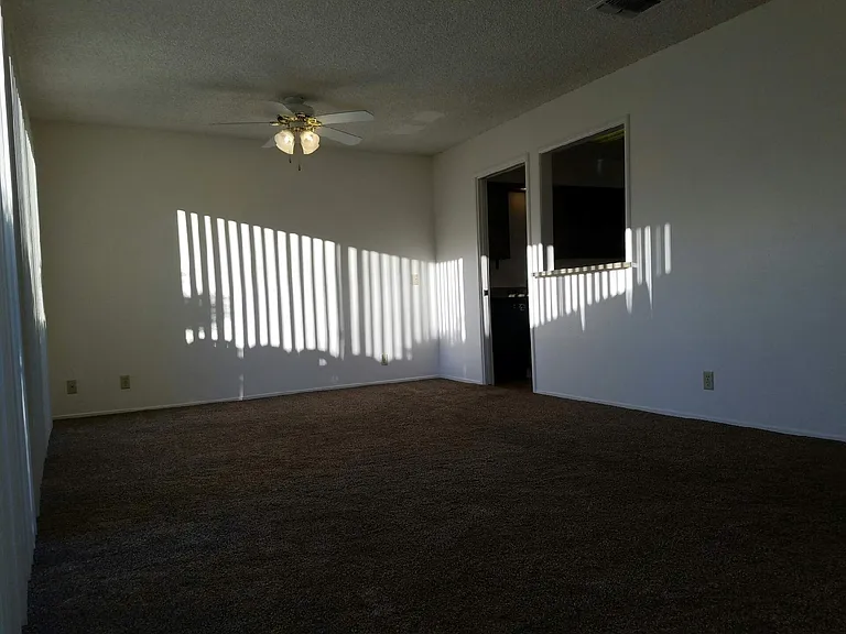 1078 Franklin Ave — Photo 57