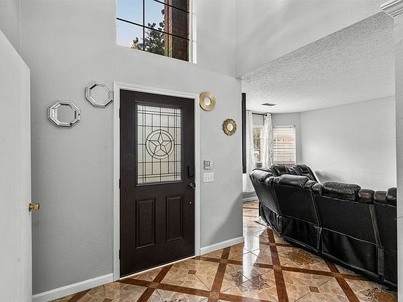 4th image of 3332 Raleigh Dr