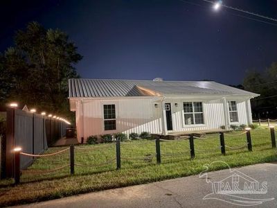 31 W Cottage St, Century, FL, 32535
