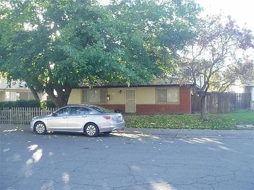 811 Cathedral Ct #2 Photo 1