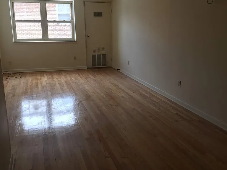 199 South Allen Apartments — Photo 7