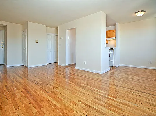 Rented by SW Queens Mezzanine | media 9