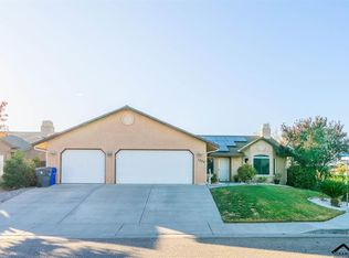 1300 Crosspoint Ct, Red Bluff, CA 96080