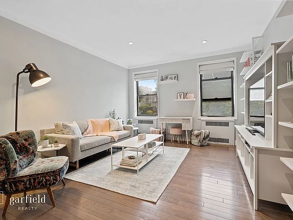 3rd image of 125 Hawthorne St APT 1C