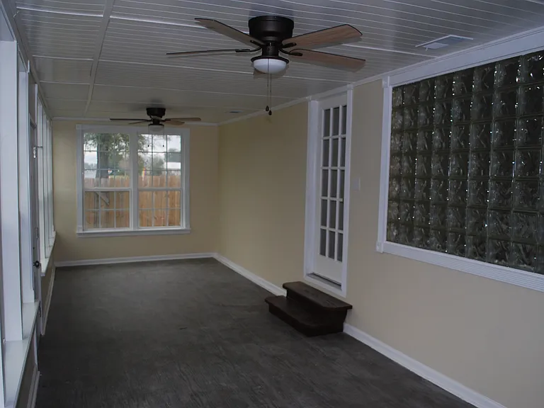 Some kinda sunroom, heated and cooled.