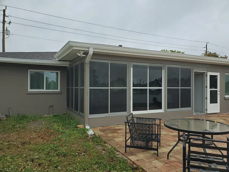 549 La Gorce Dr — Photo 9