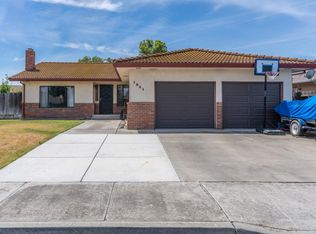1541 Greenbriar Way, Los Banos, CA 93635
