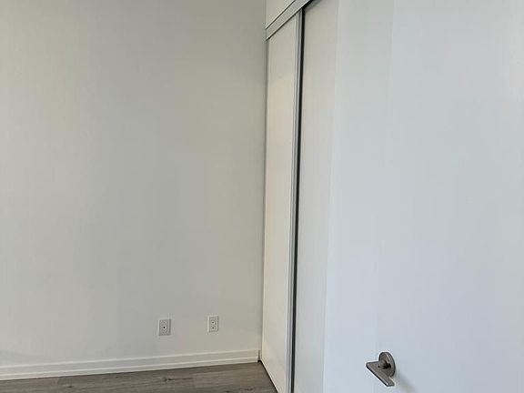 5th image of 7890 Jane St #808
