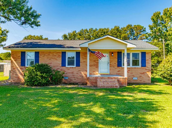 325 Grices Ferry Ct, Mullins, SC 29574