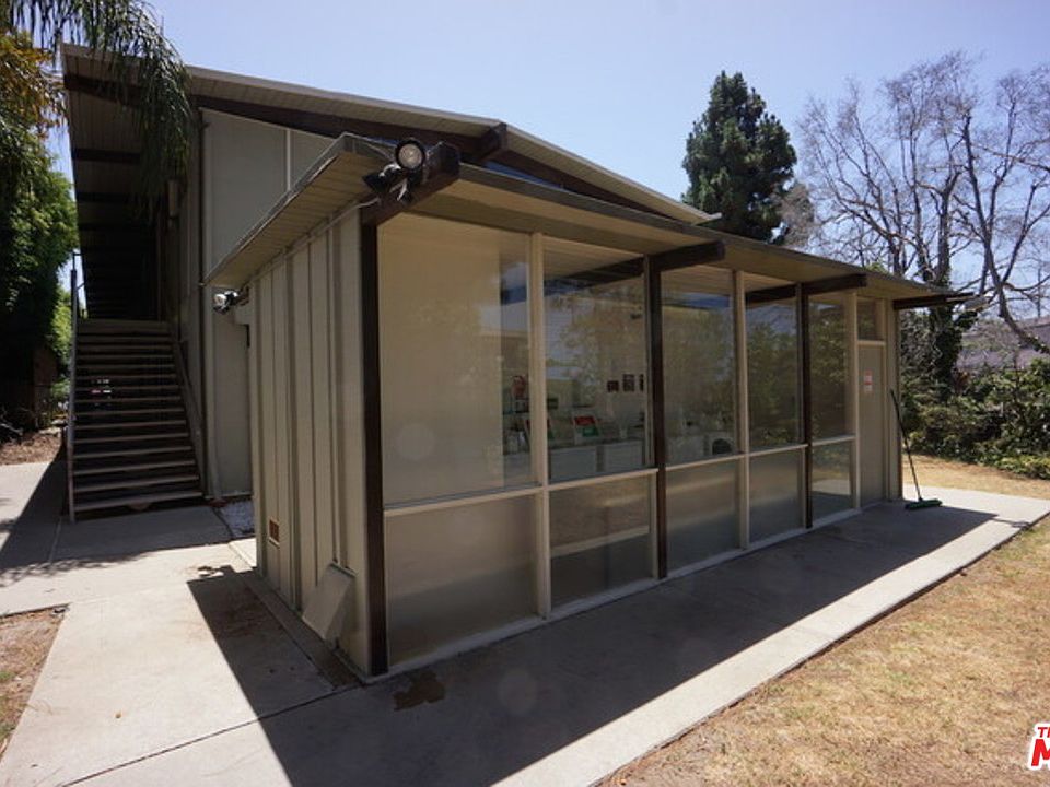 2nd image of 3330 S Sepulveda Blvd APT 32
